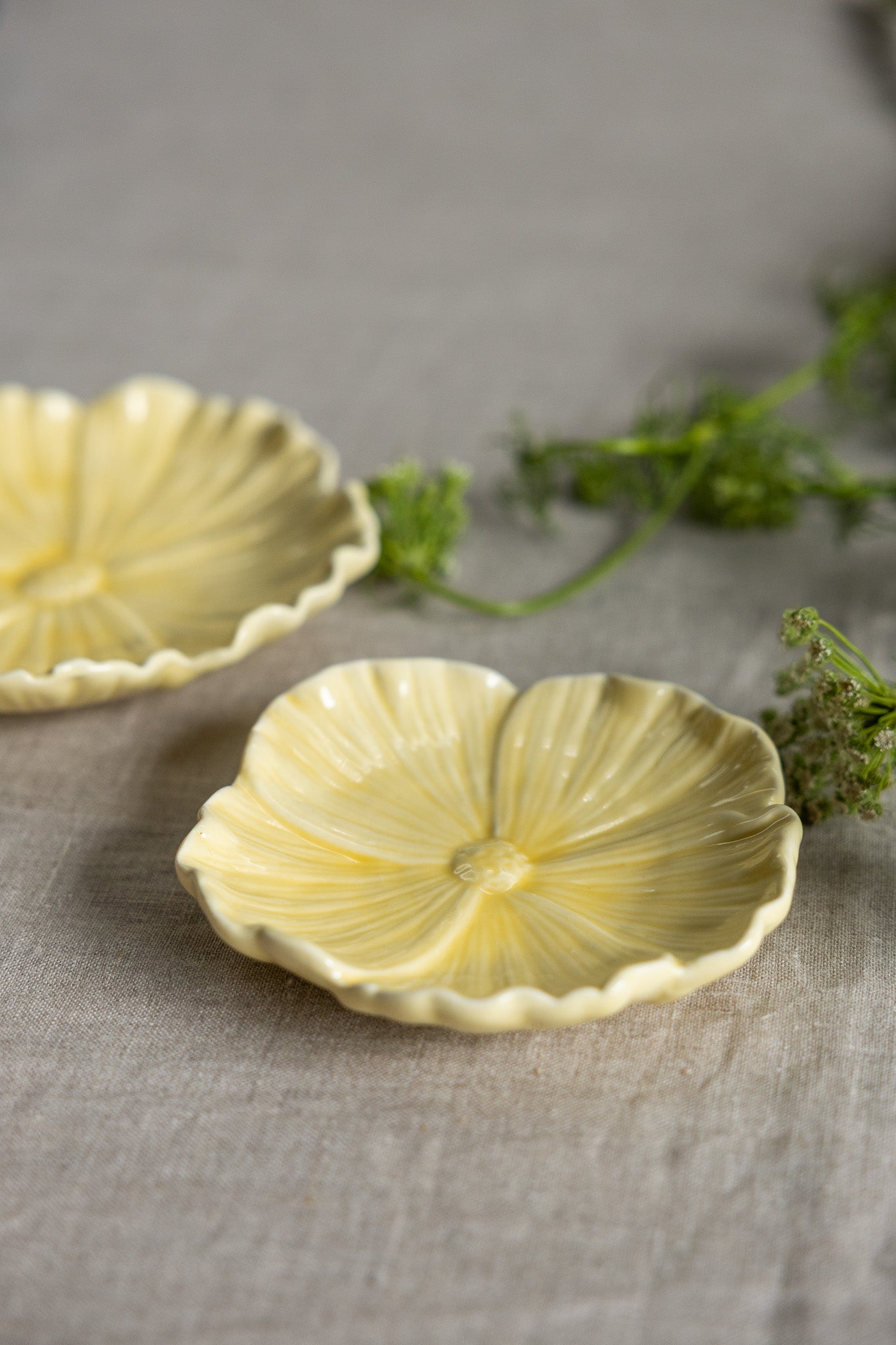 Blomster kleines hellgelbes Tablett