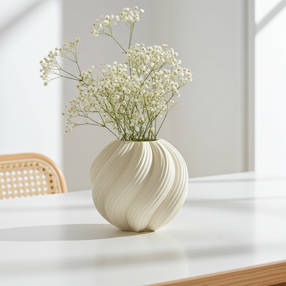 Vase gedreht aus Glas/Weiß